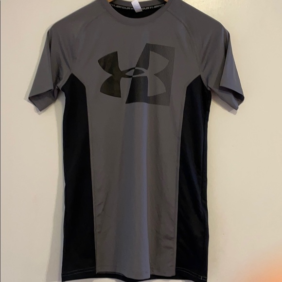 Under Armour Shirt
Size Youth XL